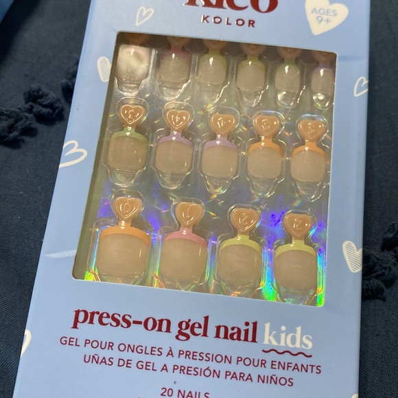 NWT mom and kid matching gel press ons in French tip pastel  includes remover - Picture 4 of 6